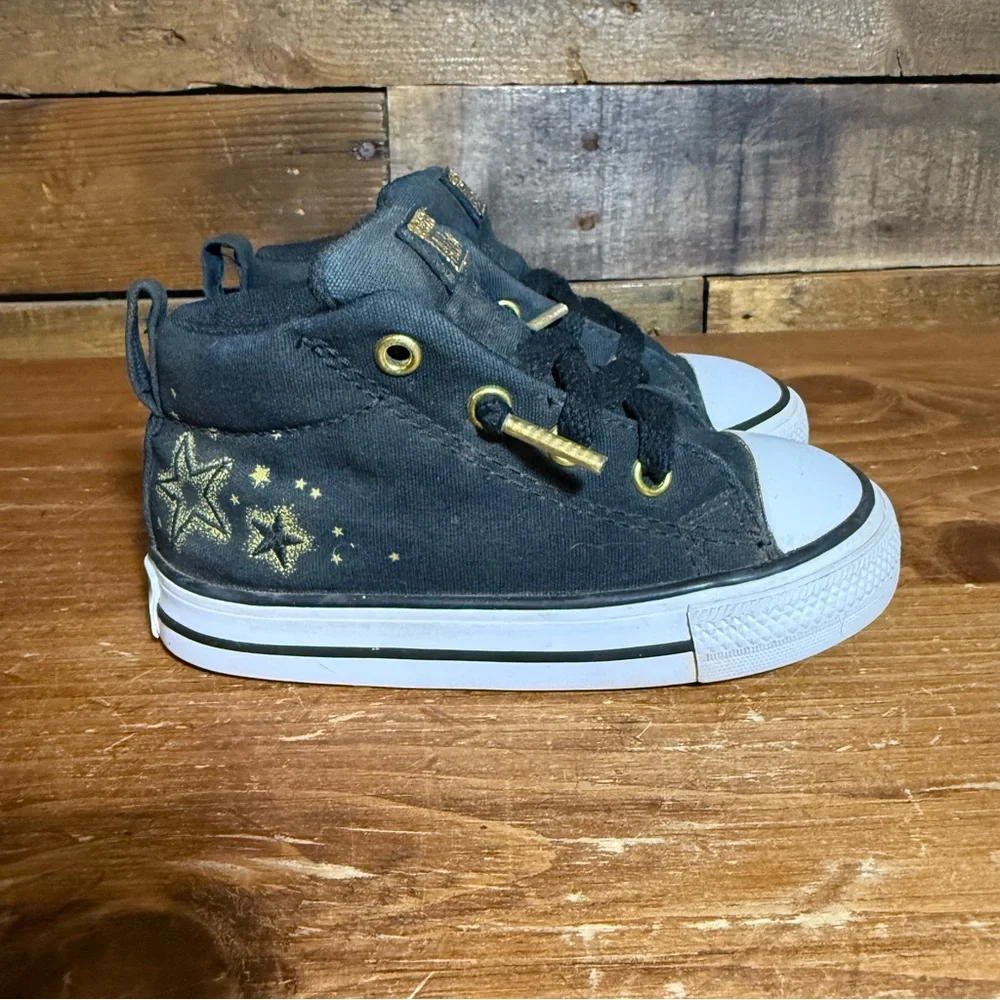 Converse Chuck Taylor All Star Toddler size‎ 7 Gold Star Canvas Street Sneakers